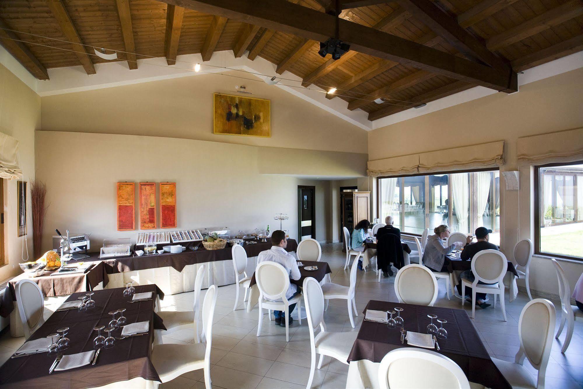 فندق Il Parco Degli Ulivi فيلافرانكا تيرينا المظهر الخارجي الصورة